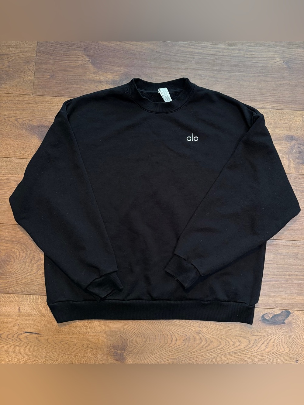 ALO Accolade Black Crewneck Sweatshirt